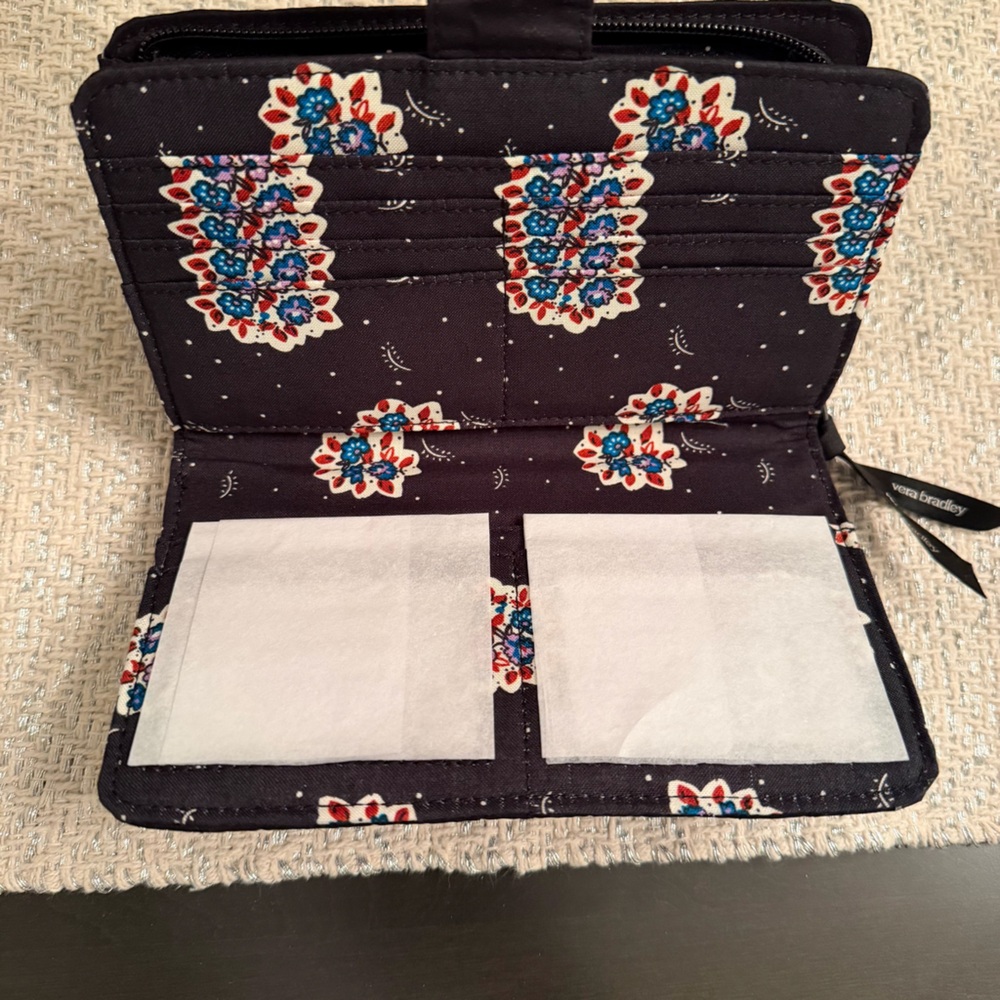 Vera Bradley Turnlock Wallet - Moonless Night Premium Cotton - NWT - Picture 5 of 9